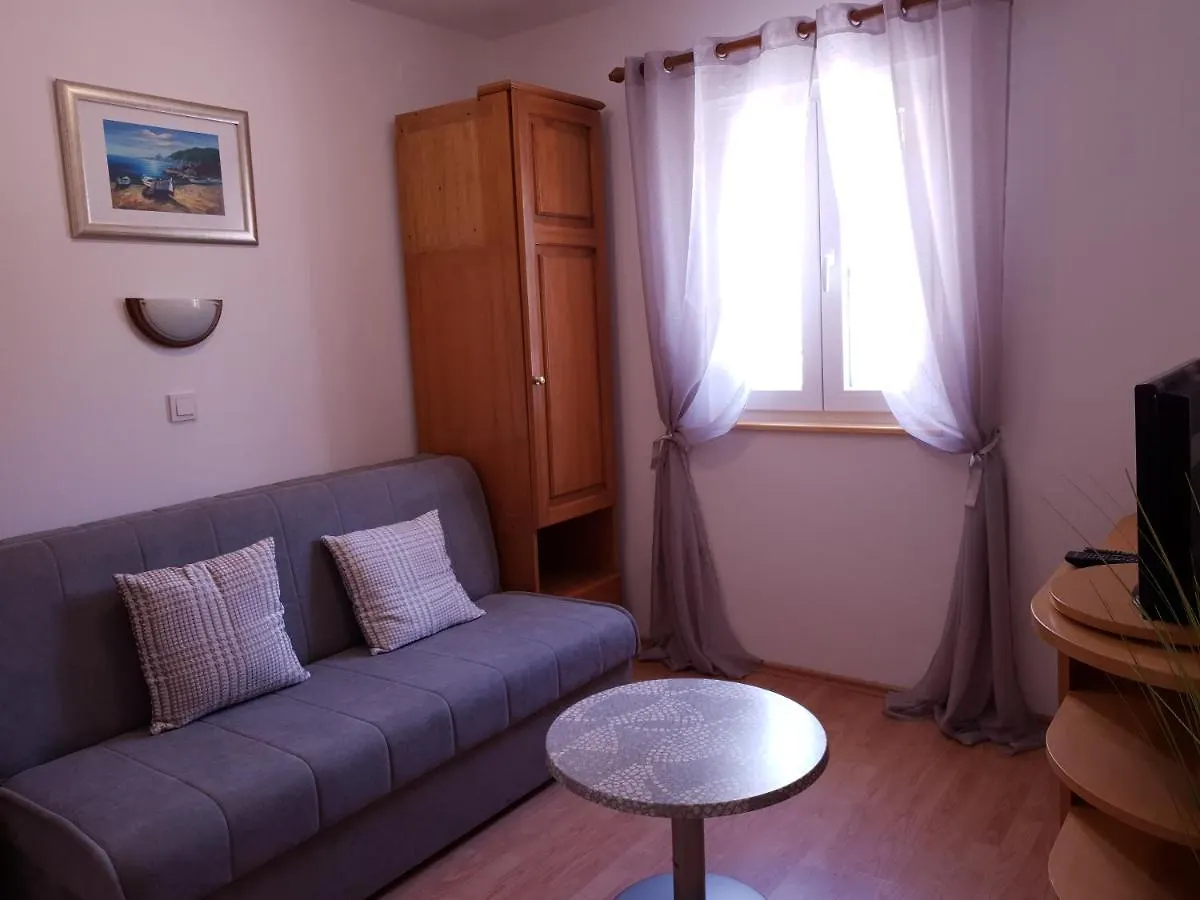 Apartment Apartmani I Sobe Jusic Rab Town Croatia
