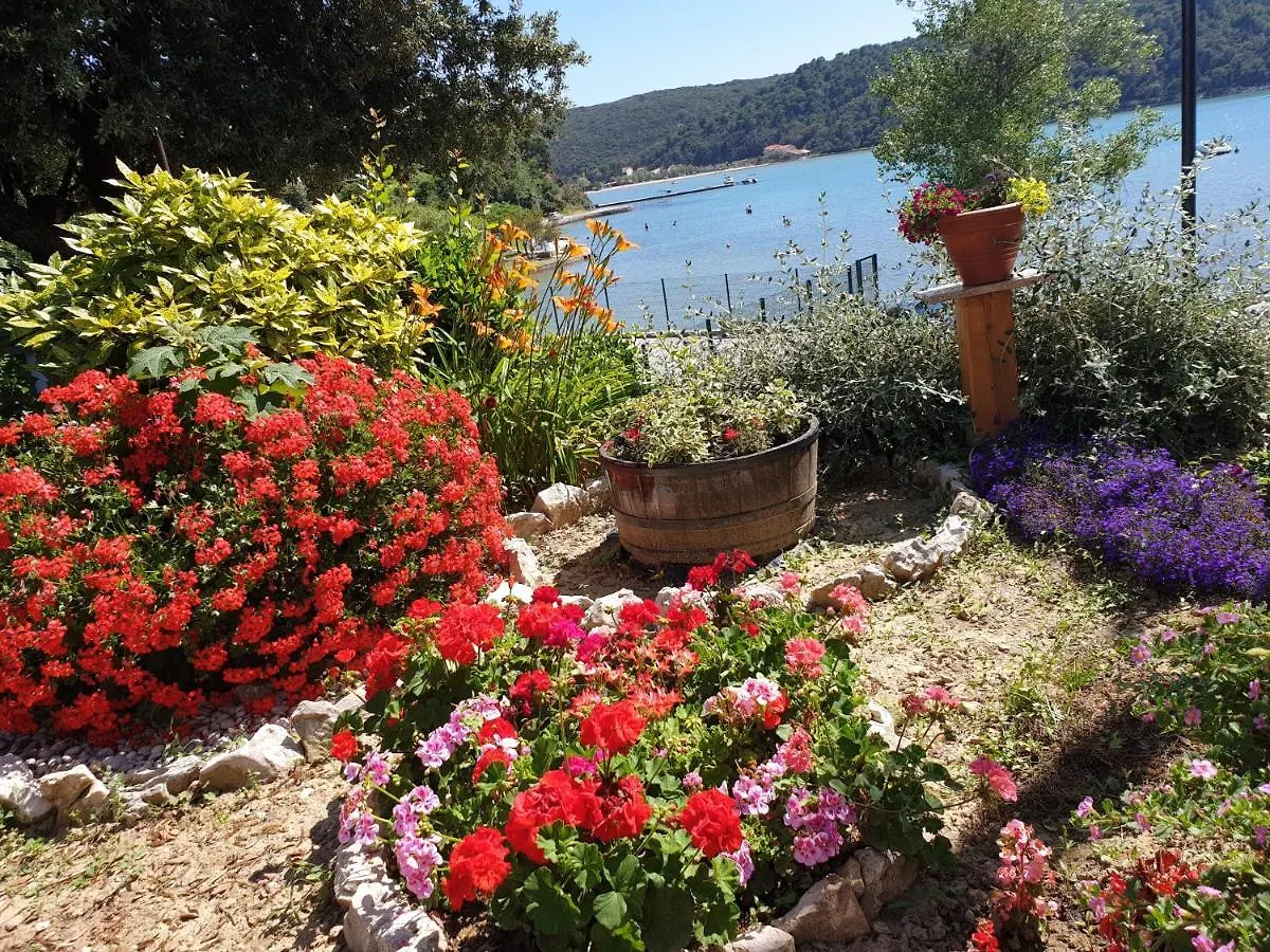 Apartmani I Sobe Jusic Rab Town Apartment